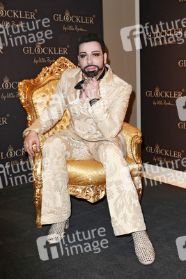 'Glööckler by Ulla Popken' Präsentaion. Hamburg