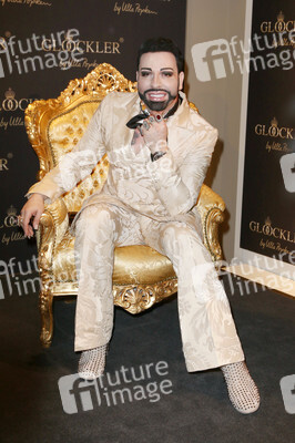 'Glööckler by Ulla Popken' Präsentaion. Hamburg