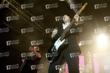 Tony McGovern, Sharleen Spiteri (Texas)