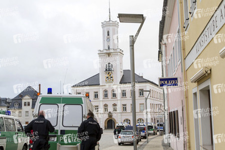 Protest und Gegenprotest: 2500 Menschen demonstrieren in Schneeberg