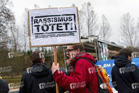 Protest und Gegenprotest: 2500 Menschen demonstrieren in Schneeberg