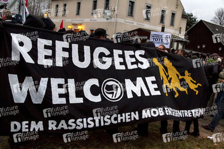 Protest und Gegenprotest: 2500 Menschen demonstrieren in Schneeberg