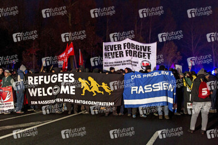 Protest und Gegenprotest: 2500 Menschen demonstrieren in Schneeberg