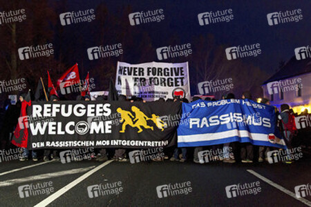 Protest und Gegenprotest: 2500 Menschen demonstrieren in Schneeberg