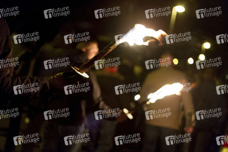 Protest und Gegenprotest: 2500 Menschen demonstrieren in Schneeberg