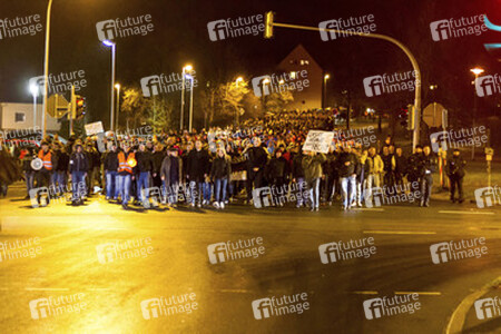 Protest und Gegenprotest: 2500 Menschen demonstrieren in Schneeberg
