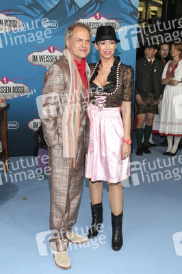 'Im Weissen Rössl - Wehe, du singst!' Premiere, Berlin