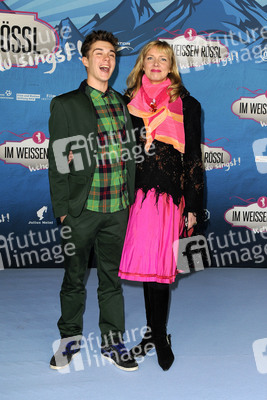 'Im Weissen Rössl - Wehe, du singst!' Premiere, Berlin