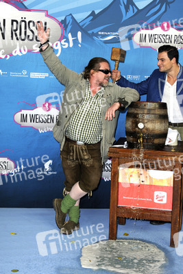 'Im Weissen Rössl - Wehe, du singst!' Premiere, Berlin
