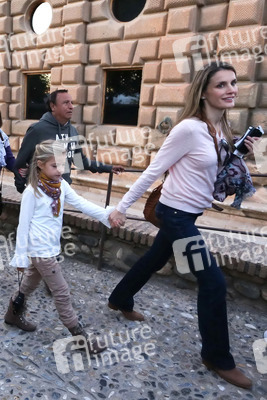 Prinz Felipe und Famile besuchen Grananda
