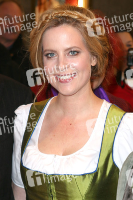 'Im Weissen Rössl - Wehe, du singst!' Premiere, Essen
