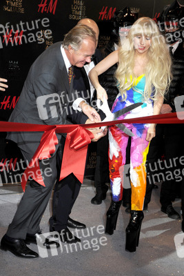 H&M Times Square Grand Opening, New York