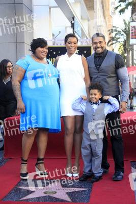 Julia Hudson, Jennifer Hudson, David Daniel Otunga Sr., David Daniel Otunga Jr.