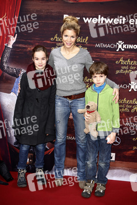 'Aschenbrödel und der gestiefelte Kater' Premiere, Berlin