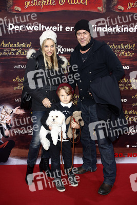 'Aschenbrödel und der gestiefelte Kater' Premiere, Berlin