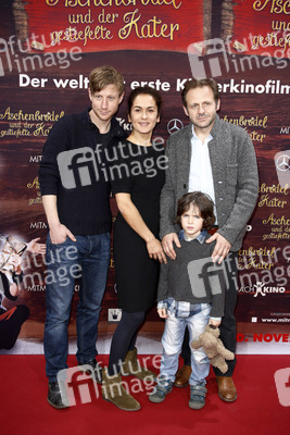 'Aschenbrödel und der gestiefelte Kater' Premiere, Berlin