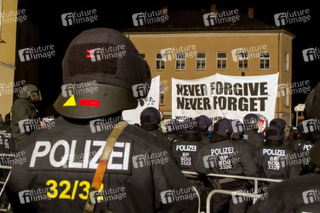 Gegen-Demo in Schneeberg