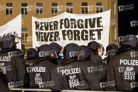 Gegen-Demo in Schneeberg