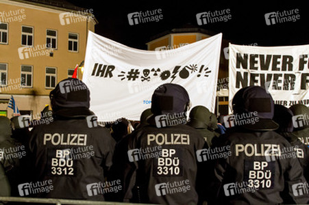 Gegen-Demo in Schneeberg