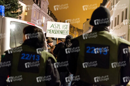 Gegen-Demo in Schneeberg