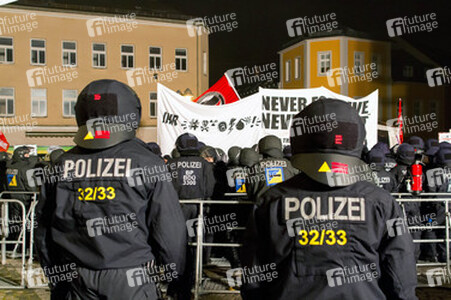 Gegen-Demo in Schneeberg