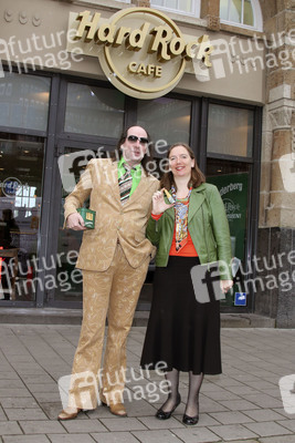Fototermin mit der Jury zum Musikcontest im Hard Rock Cafe, Hamburg