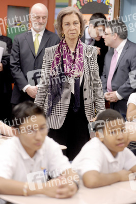 Königin Sophoia besucht die Middle School South Bronx, New York