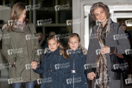 Die spanische Königsfamilie besucht König Juan Carlos im Krankenhaus, Pozuelo de Alarcon,