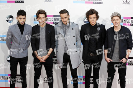 Zayn Malik, Louis Tomlinson, Liam Payne, Harry Styles, Niall Horan (One Direction)