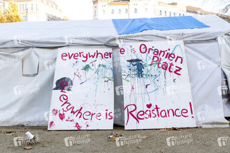 Proteste gegen die Räumung des Flüchtlingscamps am Oranienplatz, Berlin