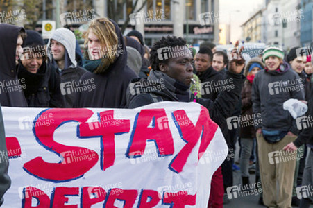 Proteste gegen die Räumung des Flüchtlingscamps am Oranienplatz, Berlin