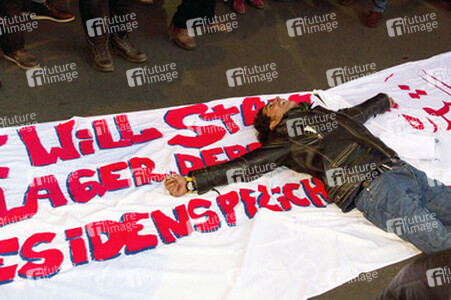 Proteste gegen die Räumung des Flüchtlingscamps am Oranienplatz, Berlin