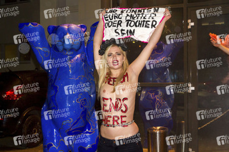 Femen Aktivistinnen stürmen das Bordell 'Artemis', Berlin