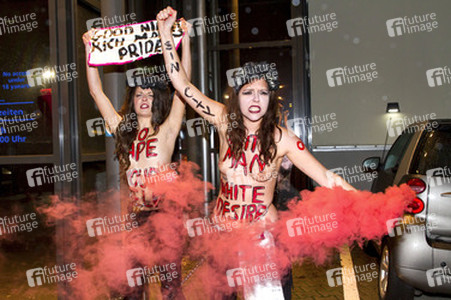 Femen Aktivistinnen stürmen das Bordell 'Artemis', Berlin