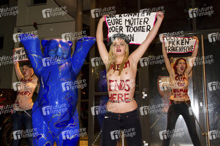 Femen Aktivistinnen stürmen das Bordell 'Artemis', Berlin