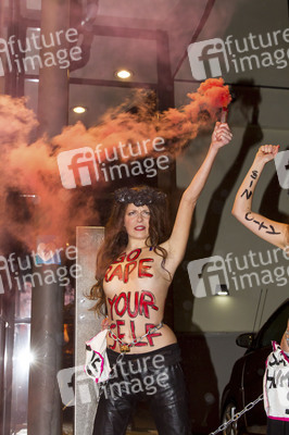 Femen Aktivistinnen stürmen das Bordell 'Artemis', Berlin