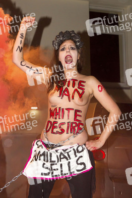 Femen Aktivistinnen stürmen das Bordell 'Artemis', Berlin
