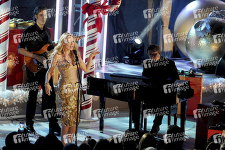 81. Rockefeller Center Christmas Tree Lighting Ceremony, New York
