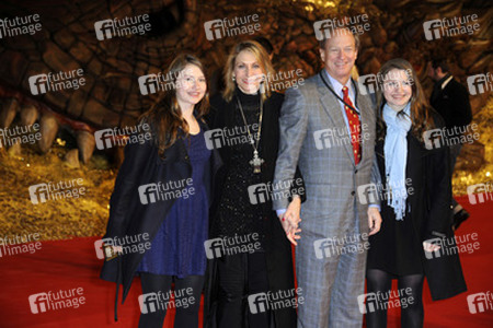John B. Emerson mit gattin Kimberly Marteau Emerson und Töchtern Taylor und Hayley