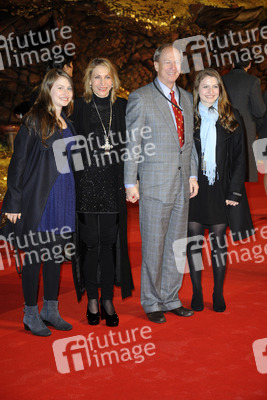 John B. Emerson mit gattin Kimberly Marteau Emerson und Töchtern Taylor und Hayley