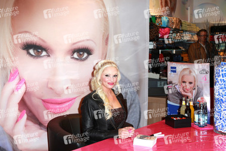 Daniela Katzenberger Kosmetik Präsentation, Hamburg