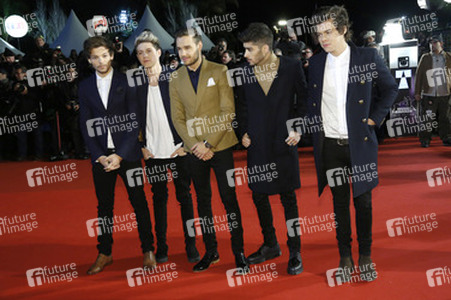 Louis Tomlinson, Niall Horan, Liam Payne, Zayn Malik, Harry Styles (One Direction)