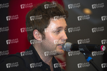 Nick Howard Akustikset und Autogrammstunde, Berlin