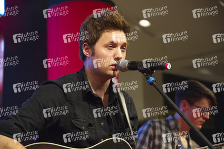 Nick Howard Akustikset und Autogrammstunde, Berlin