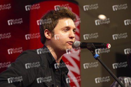 Nick Howard Akustikset und Autogrammstunde, Berlin