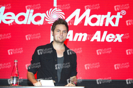 Nick Howard Akustikset und Autogrammstunde, Berlin
