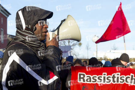 Mahnwache und Demo zum Todestag von Oury Jalloh, Dessau-Roßlau