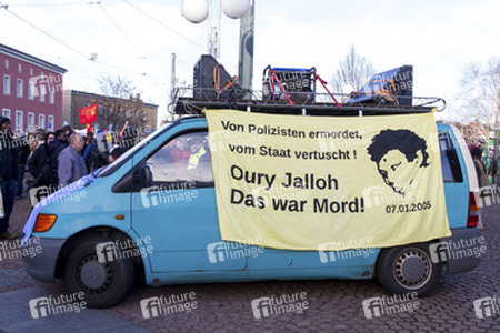Mahnwache und Demo zum Todestag von Oury Jalloh, Dessau-Roßlau