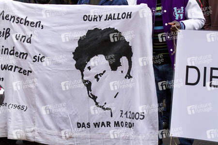 Mahnwache und Demo zum Todestag von Oury Jalloh, Dessau-Roßlau