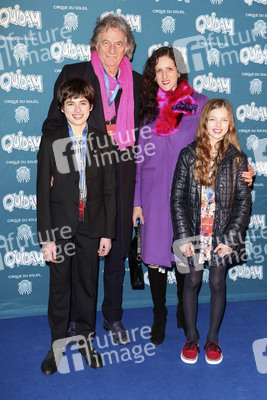 Paul Smith mit Gattin Pauline Denyer und Kindern